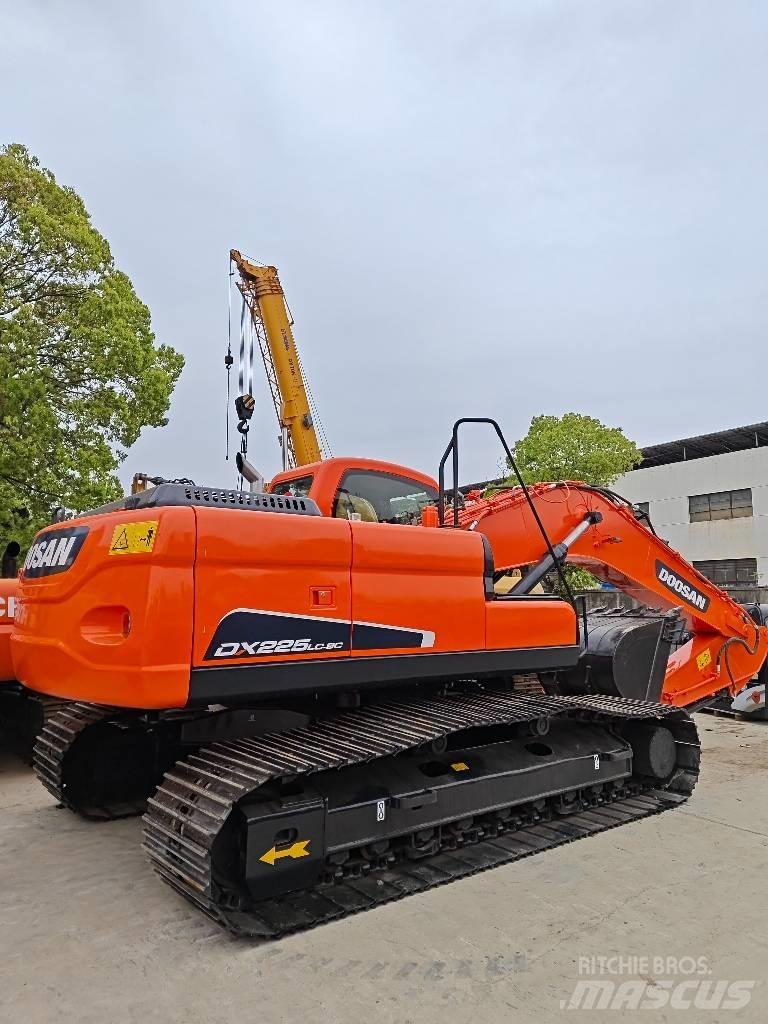 Doosan DX 225 LC Rupsgraafmachines