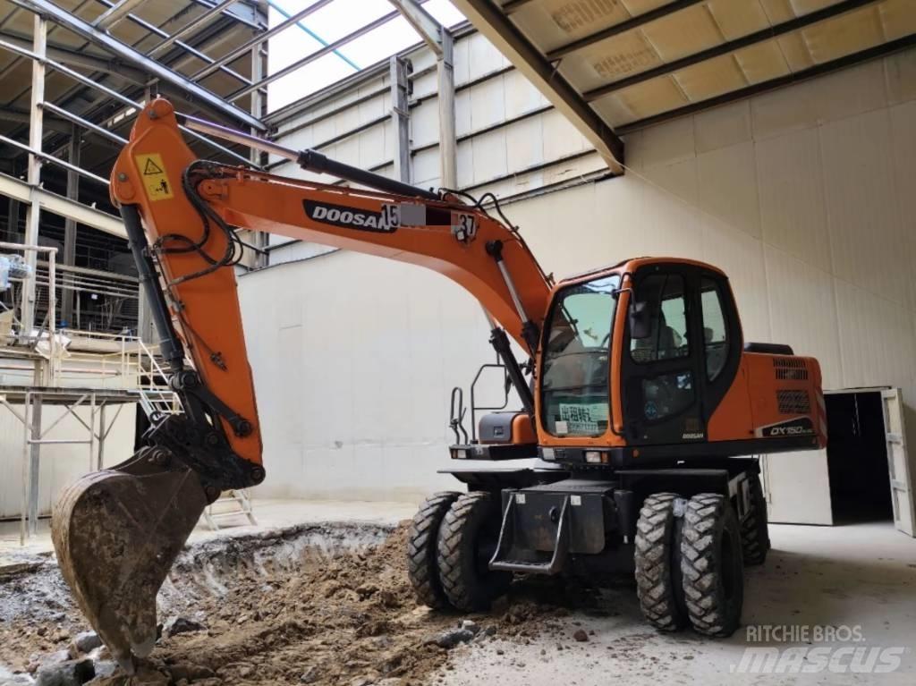 Doosan DX 150W-9C Wielgraafmachines