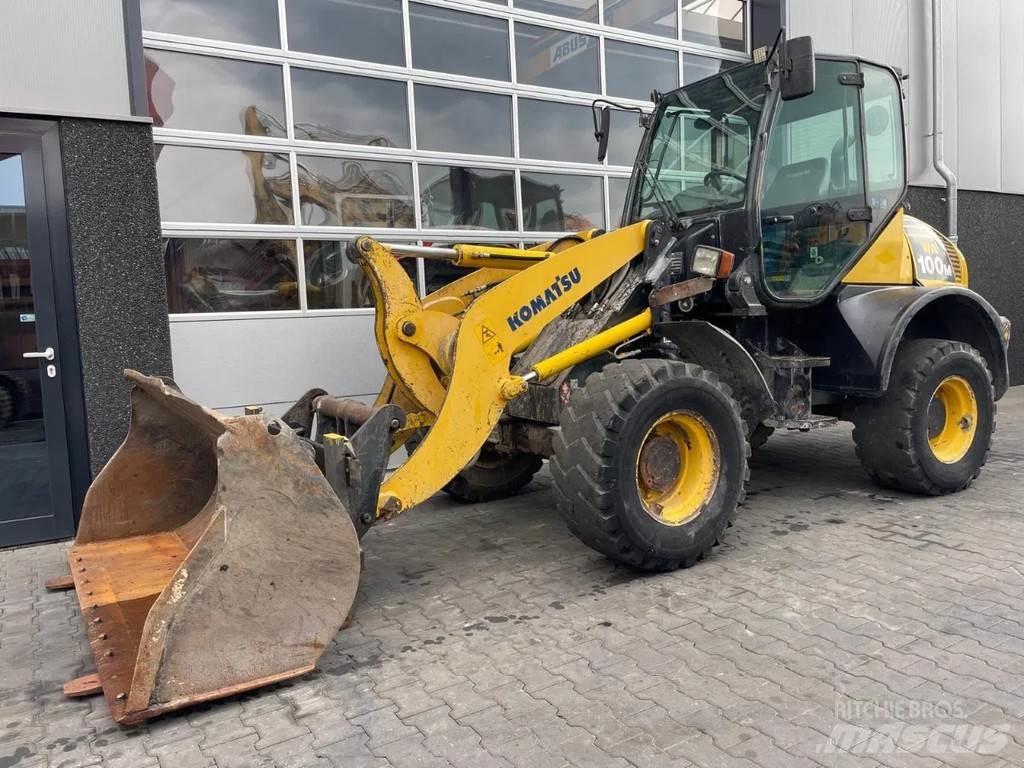 Komatsu WA100 Wielladers