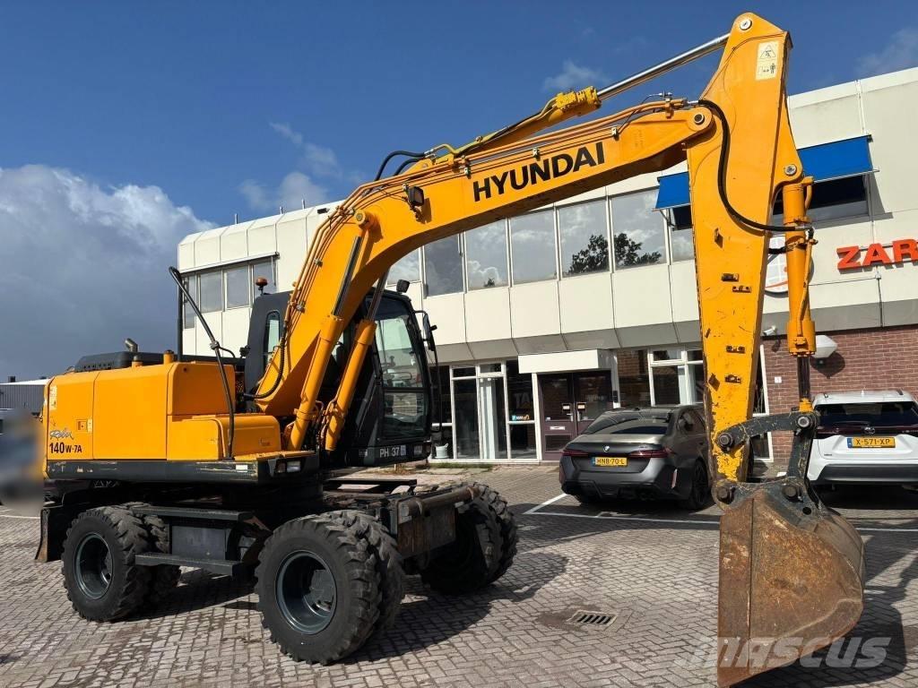 Hyundai 140W-7A Wielgraafmachines