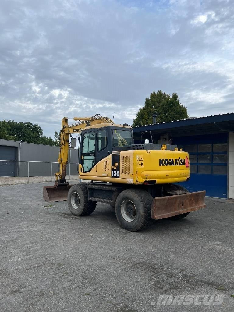Komatsu PW 130-7K Wielgraafmachines