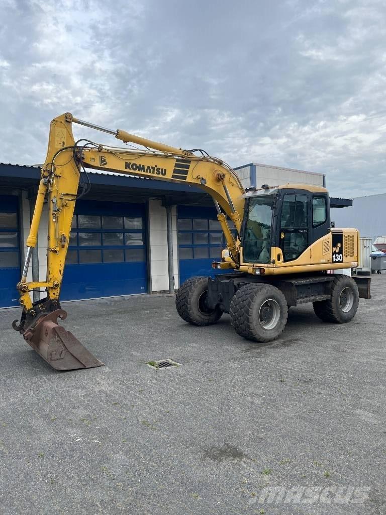 Komatsu PW 130-7K Wielgraafmachines