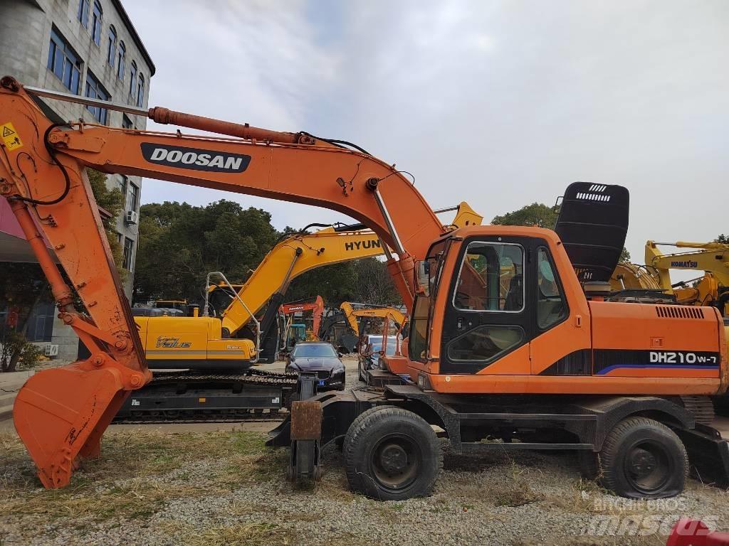 Doosan DH 210 W-7 Wielgraafmachines