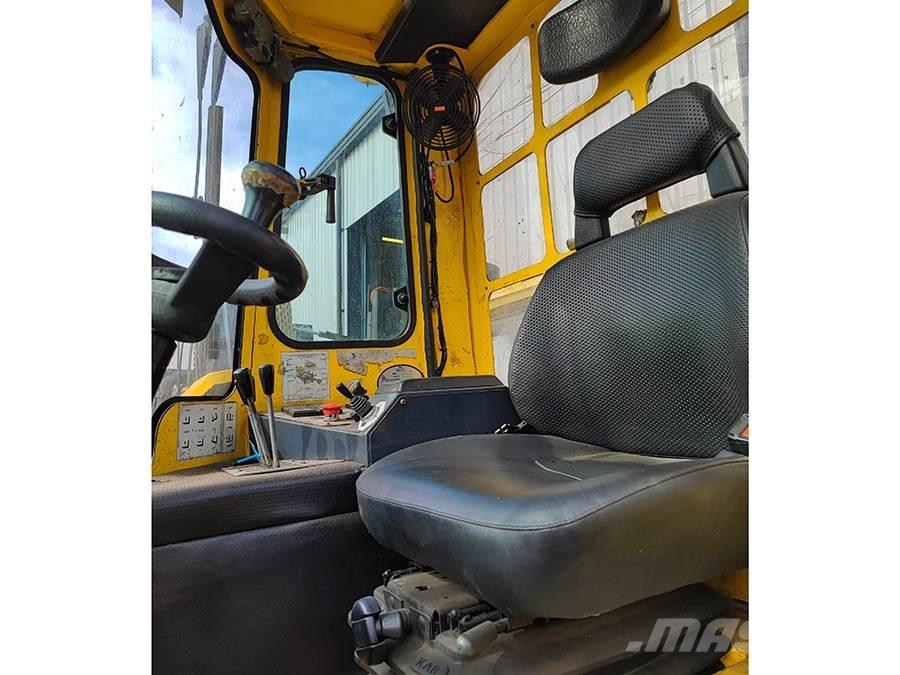 Combilift C4000 Four-way truck