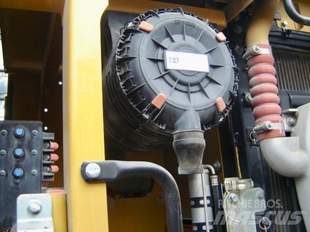 CAT 320 E Rupsgraafmachines