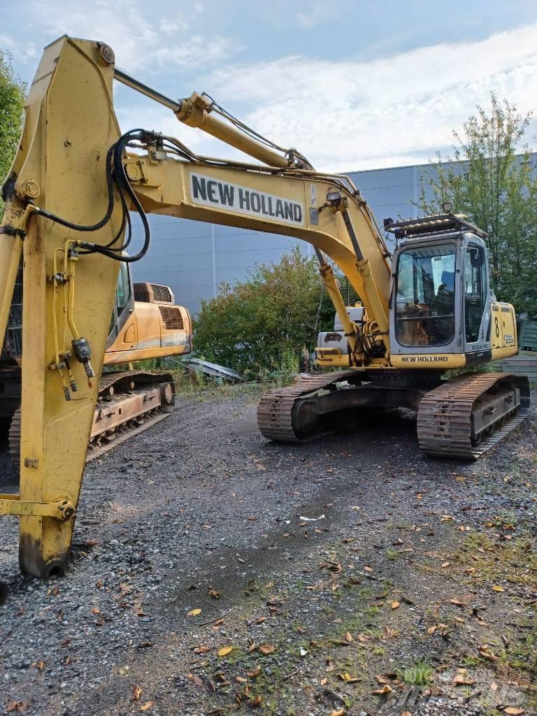 New Holland E 215 B Rupsgraafmachines