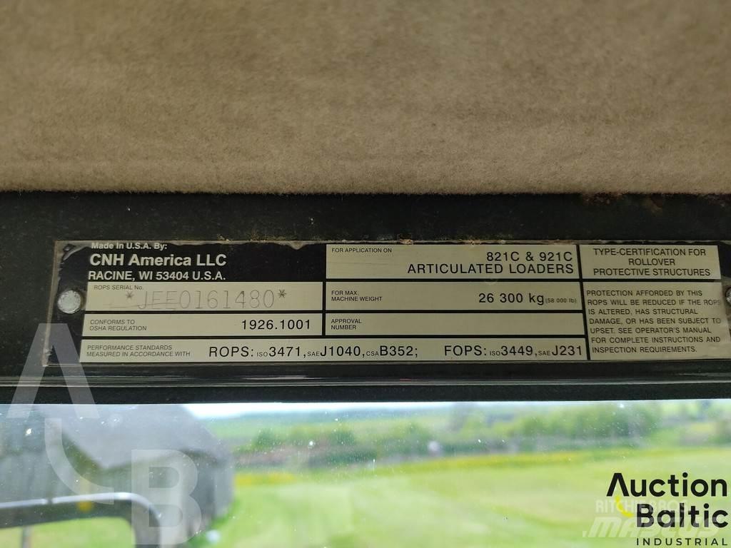 CASE 821 C Wielladers