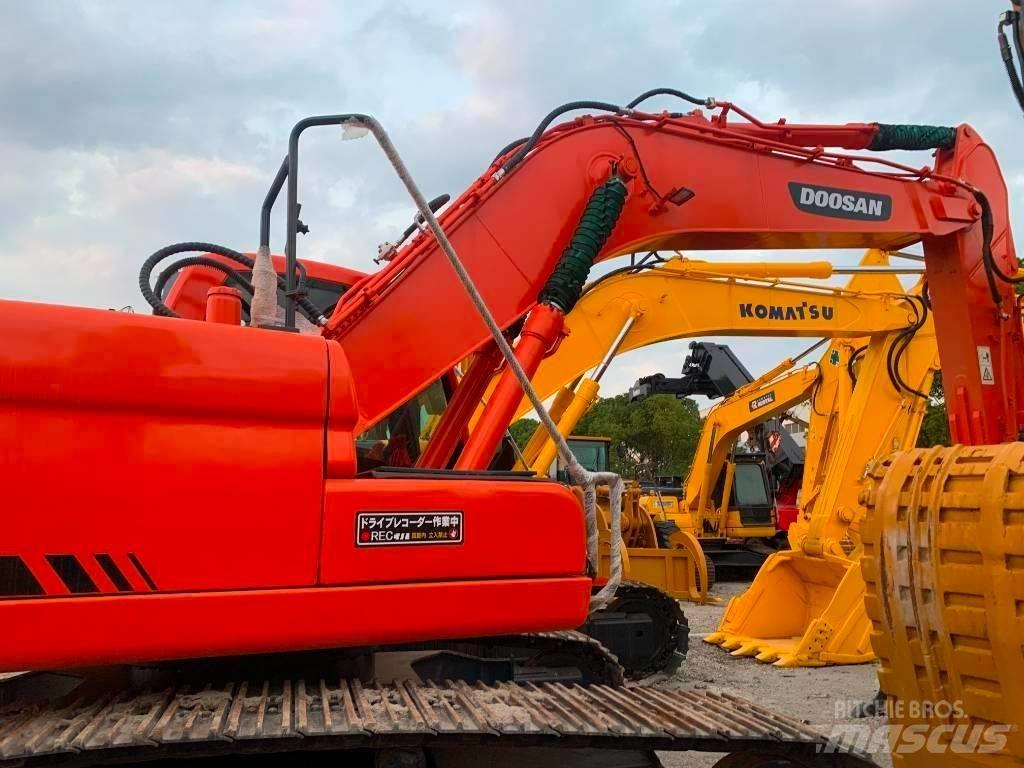 Doosan DX 225 LC Rupsgraafmachines