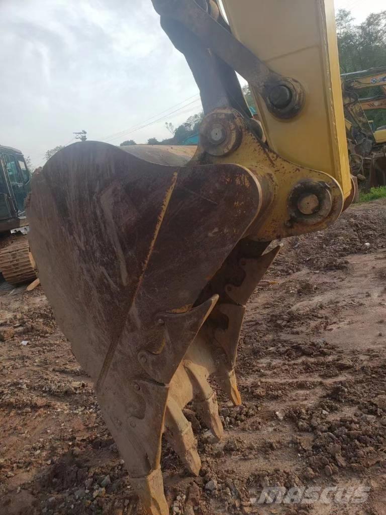 CAT 320 D Rupsgraafmachines