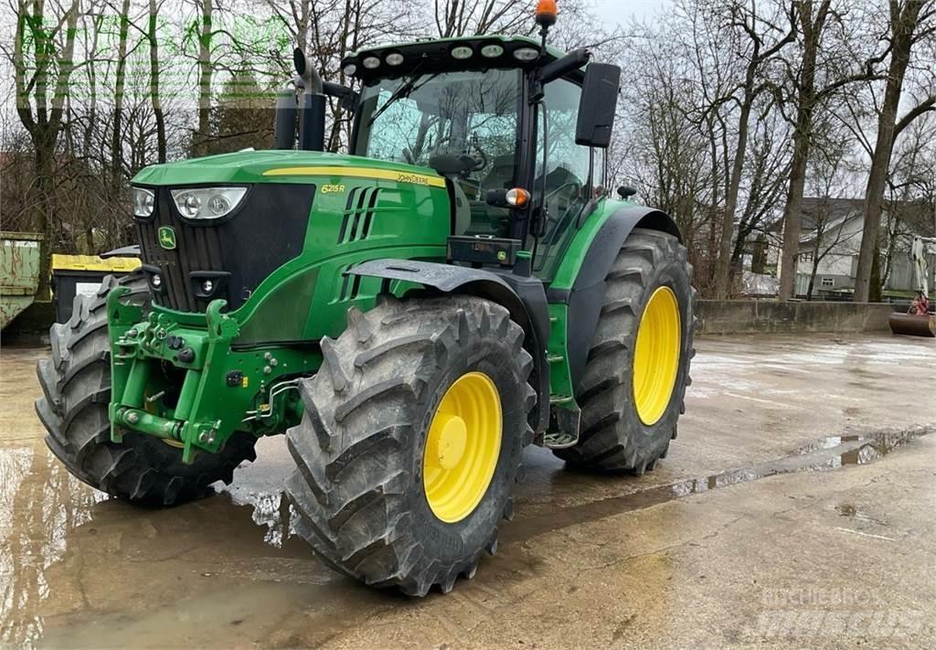 John Deere 6215R Tractoren