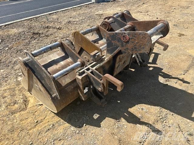 Komatsu PW98 MR-10 Wielgraafmachines