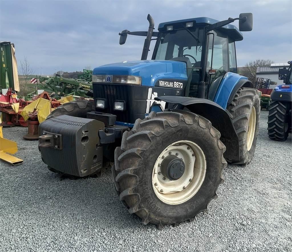 New Holland 8670 Tractoren