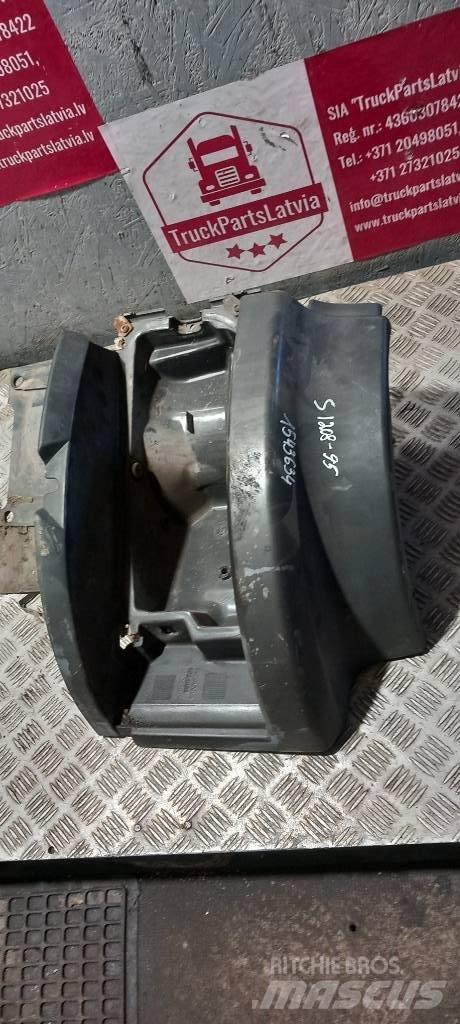 Scania 94 D.   1543634 Cabine en interieur