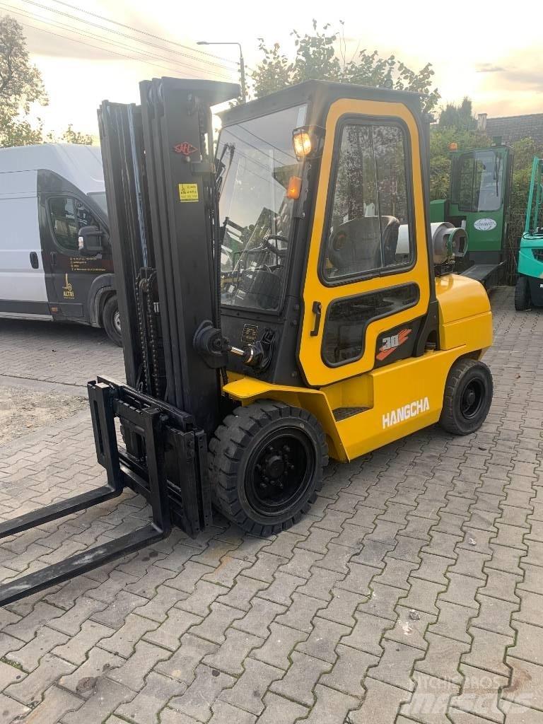 Hangcha CPQD 30 N LPG heftrucks