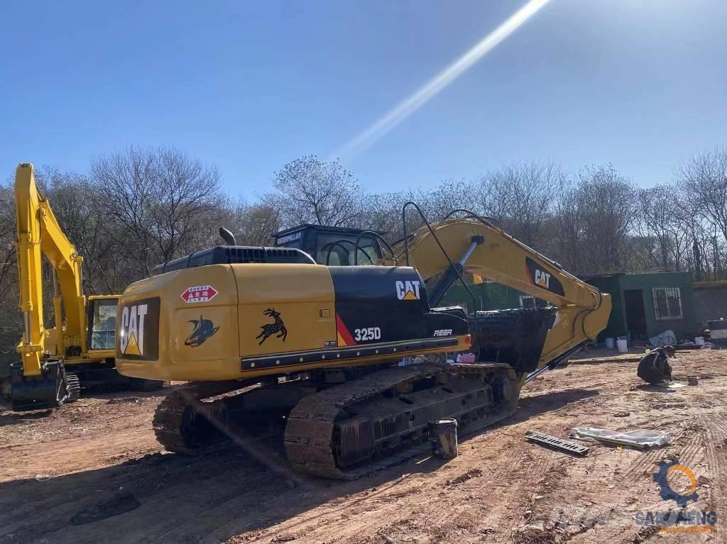 CAT 325 D Rupsgraafmachines