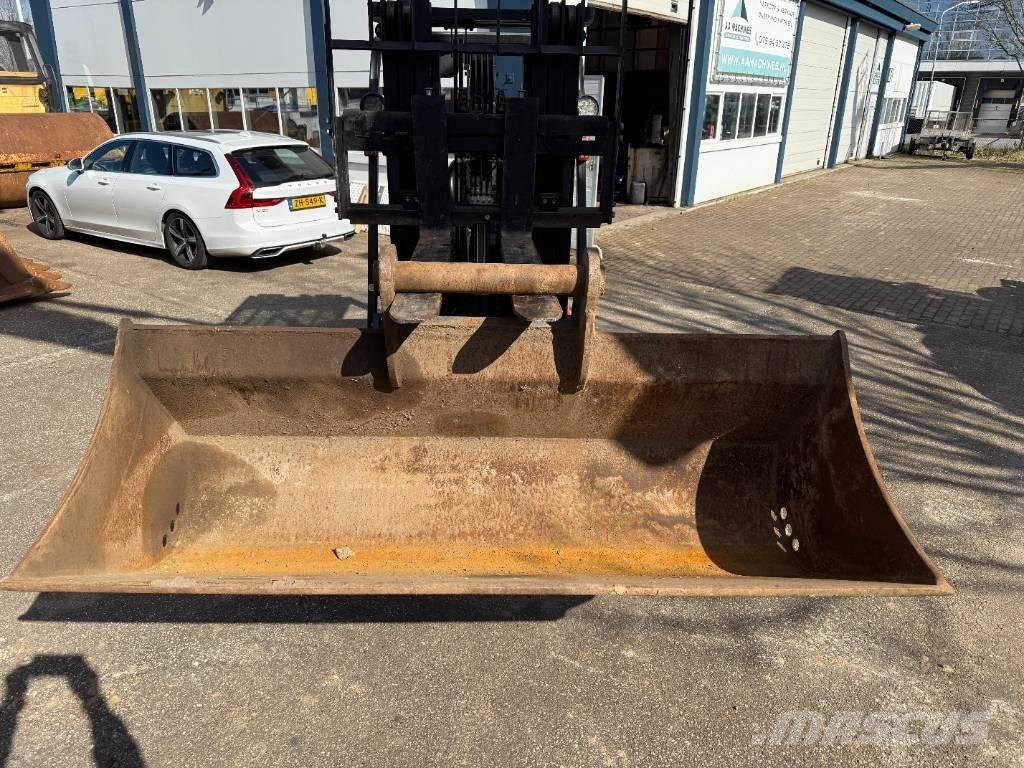 Komatsu HB 215 LC-2 Rupsgraafmachines