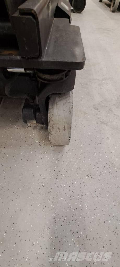 JLG 3246 ES Schaarhoogwerkers