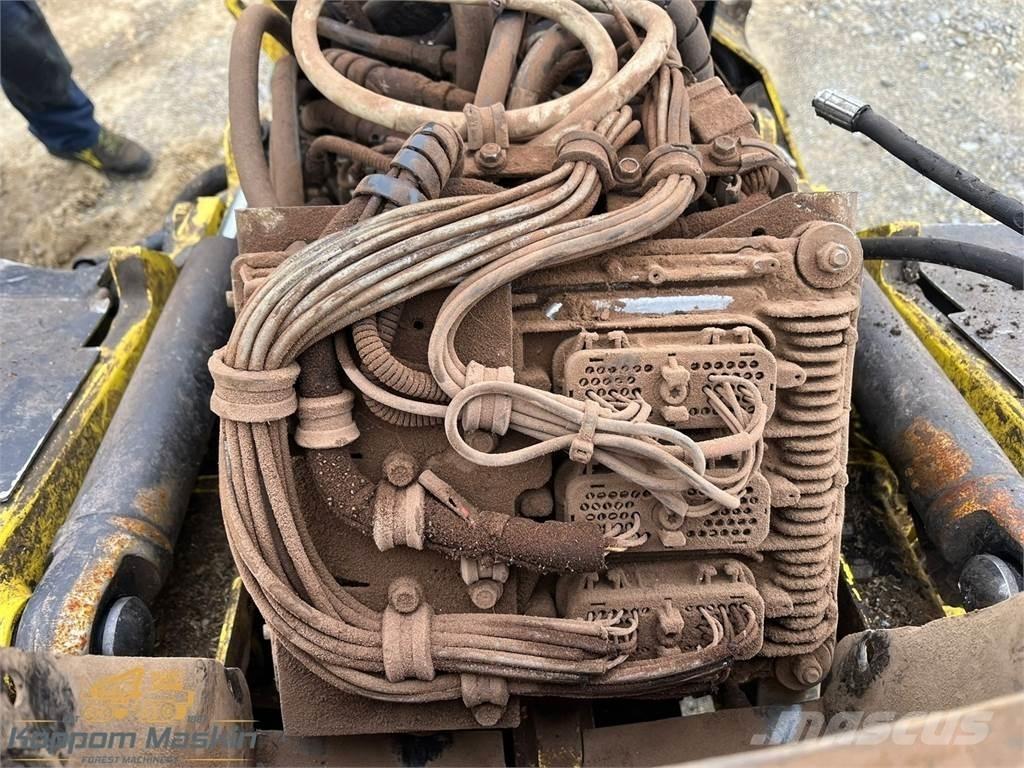 John Deere H415 Boomvelkoppen