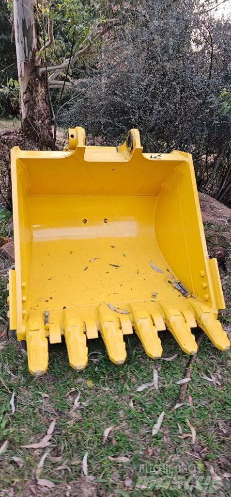 Komatsu PC210 Gieken en dippers