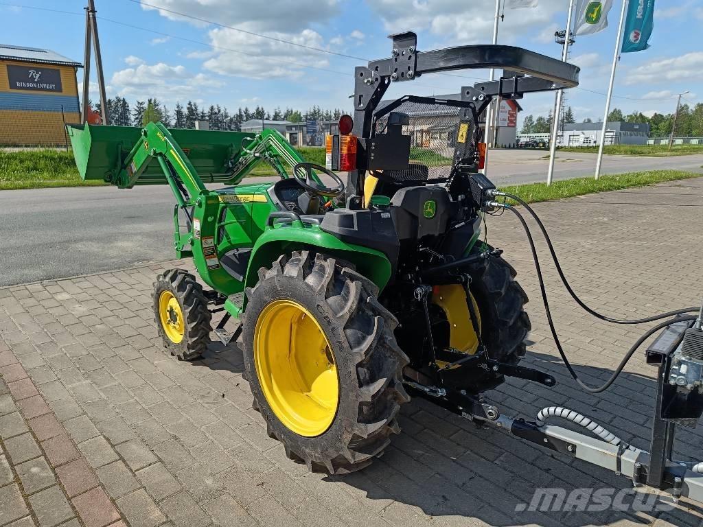 John Deere 3038 E Tractoren