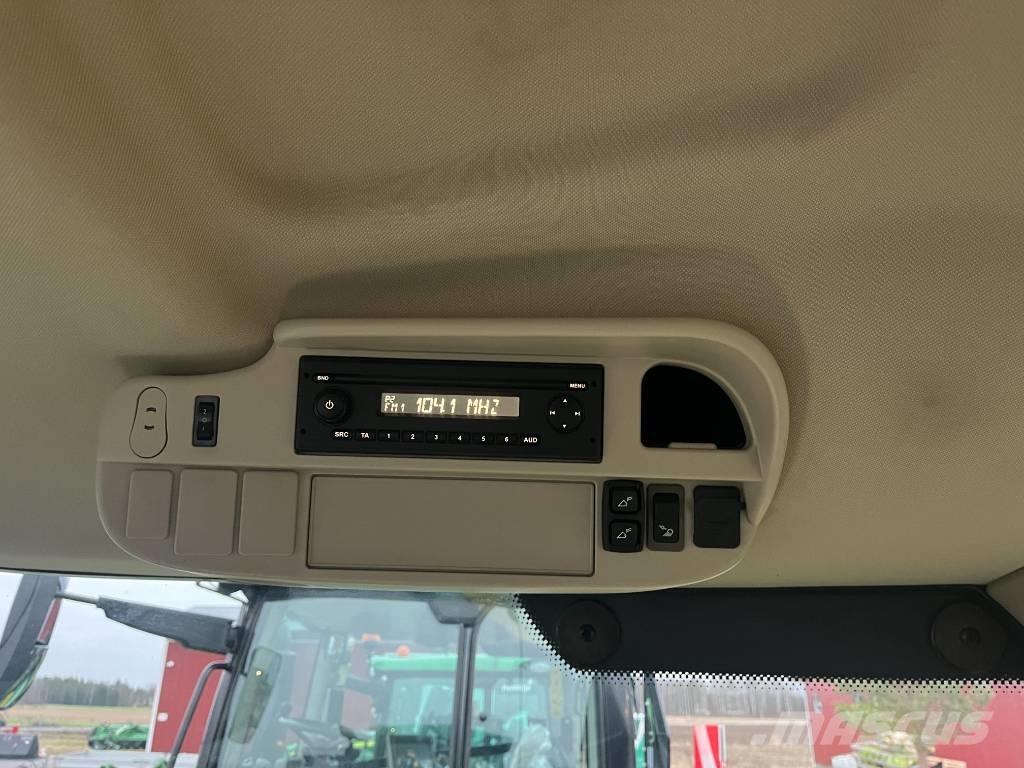 John Deere 6130 R Tractoren