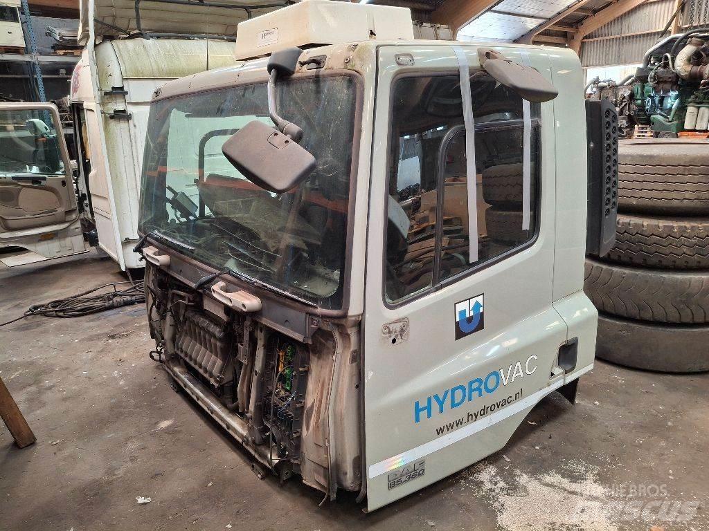 DAF CF 85.360 Cabine en interieur