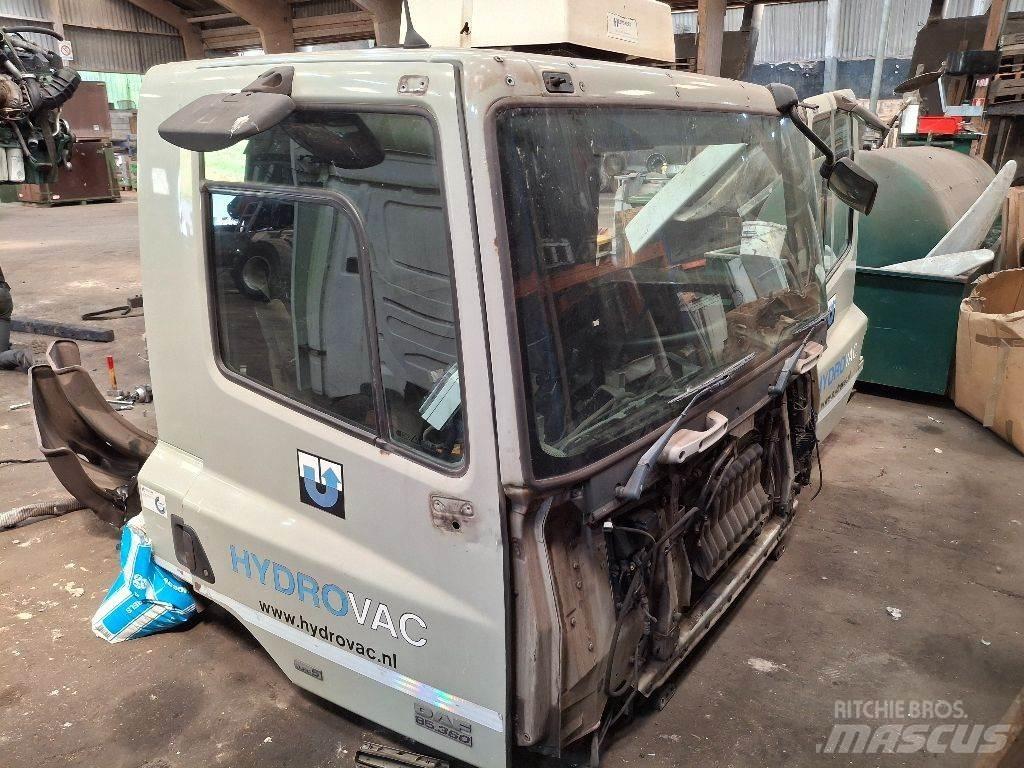 DAF CF 85.360 Cabine en interieur