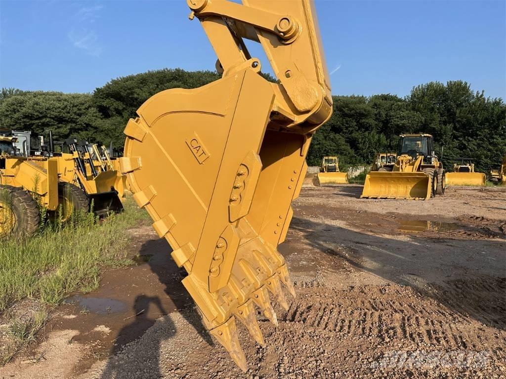 CAT 330 D L Rupsgraafmachines