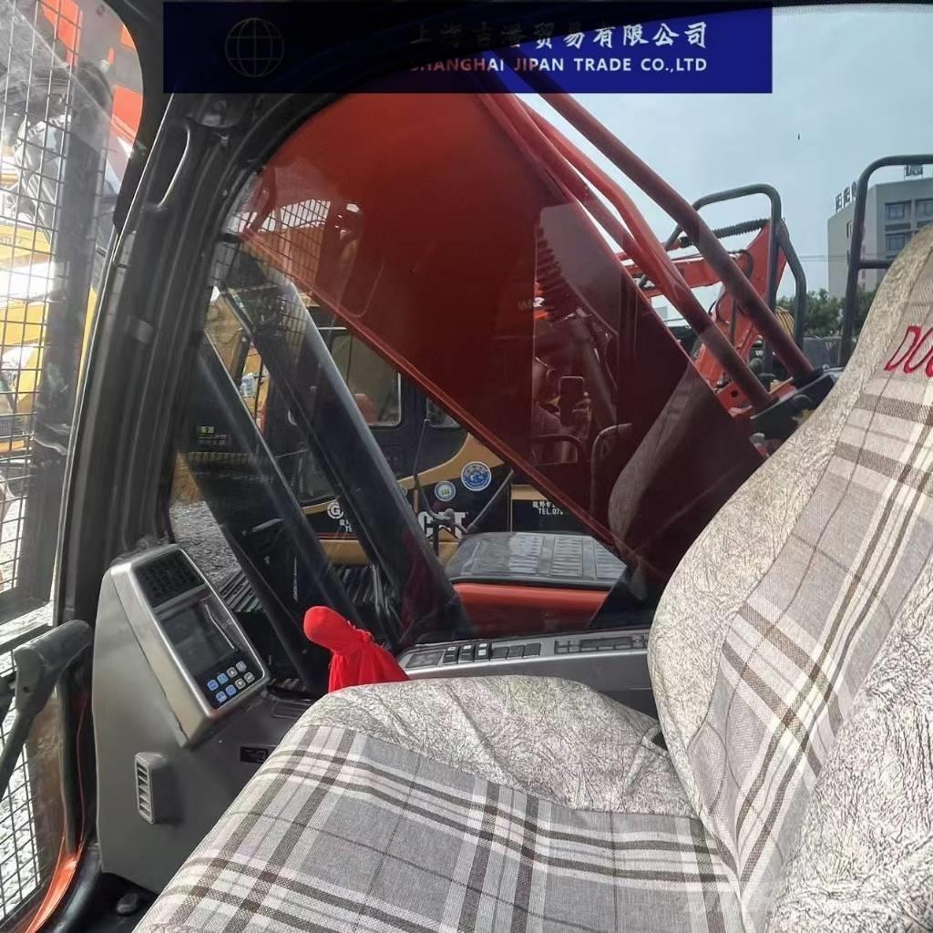 Doosan DX 300 LC Rupsgraafmachines