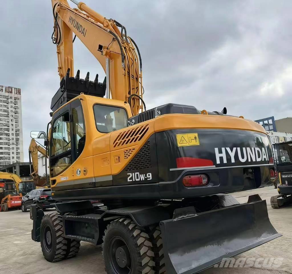 Hyundai 210W -9 Wielgraafmachines