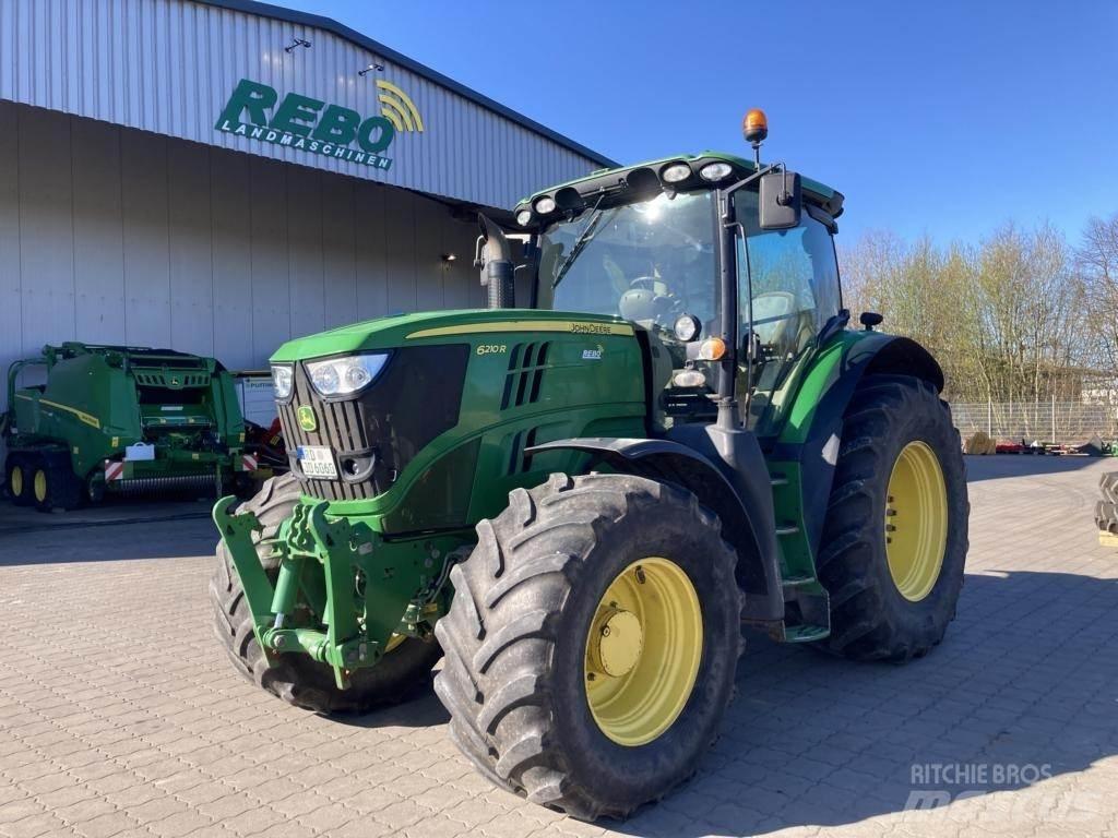 John Deere 6210R Tractoren
