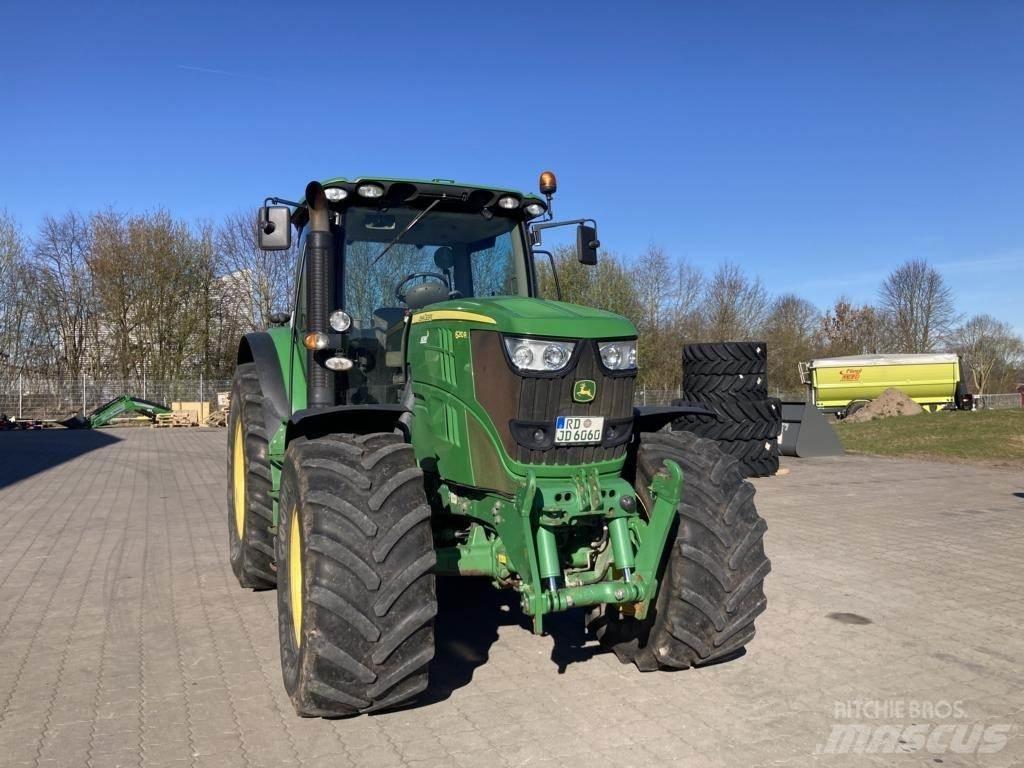 John Deere 6210R Tractoren