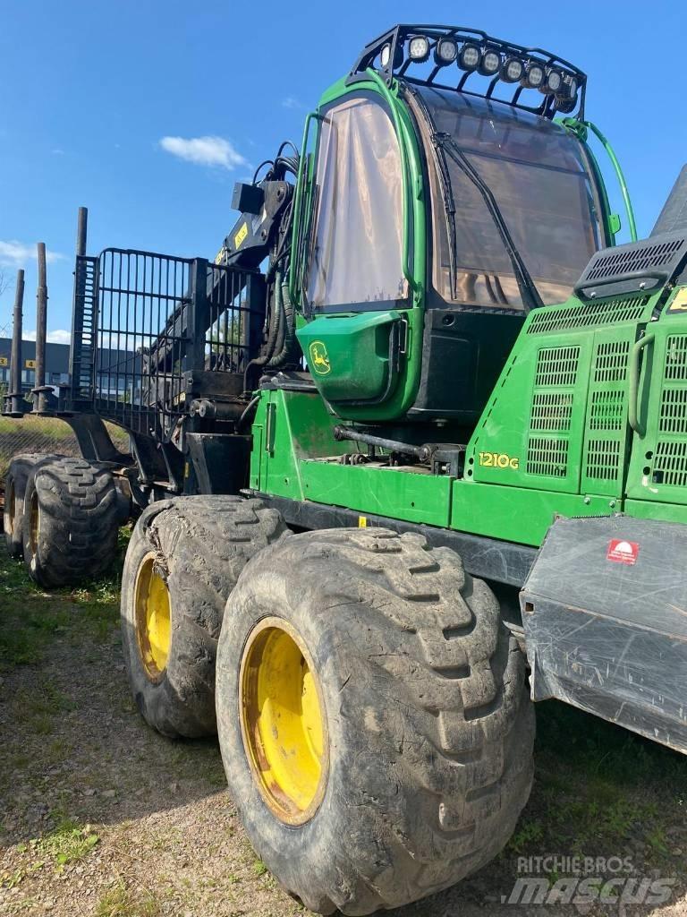 John Deere 1210 G Uitrijwagens