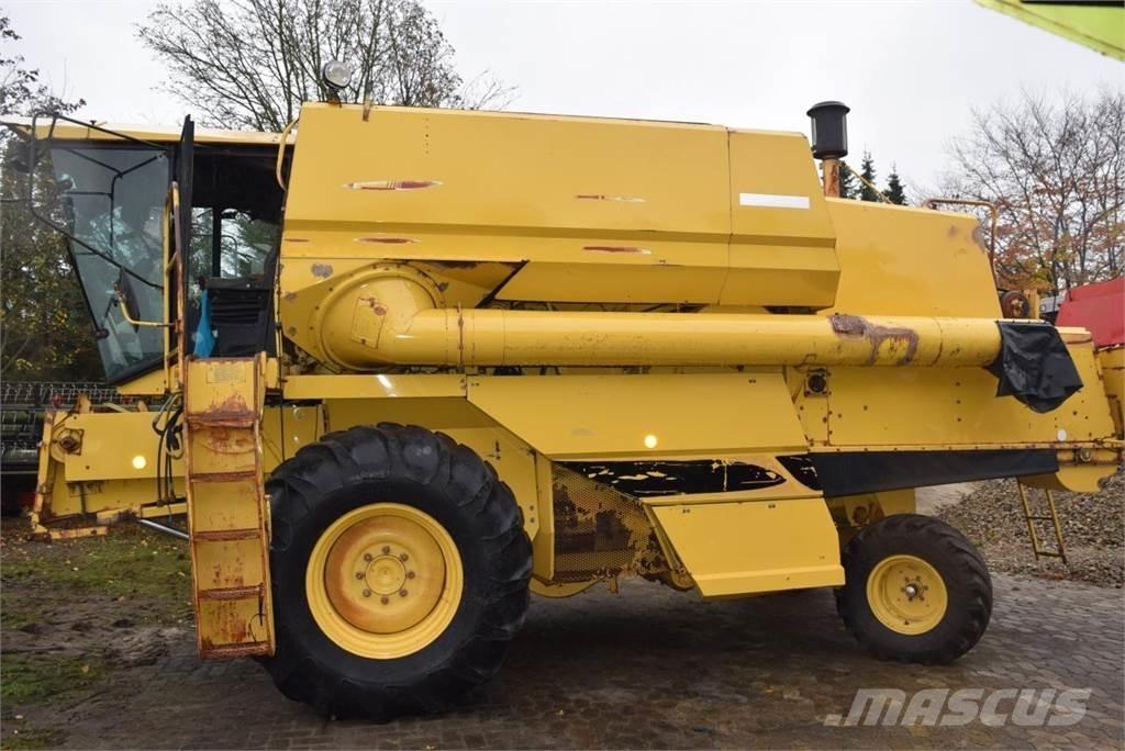 New Holland TF 42 Maaidorsmachines