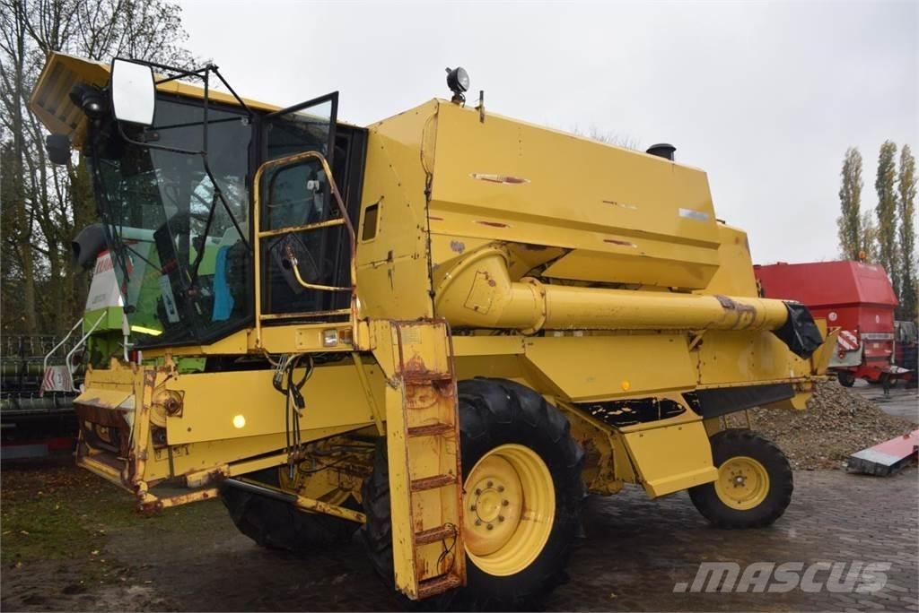 New Holland TF 42 Maaidorsmachines