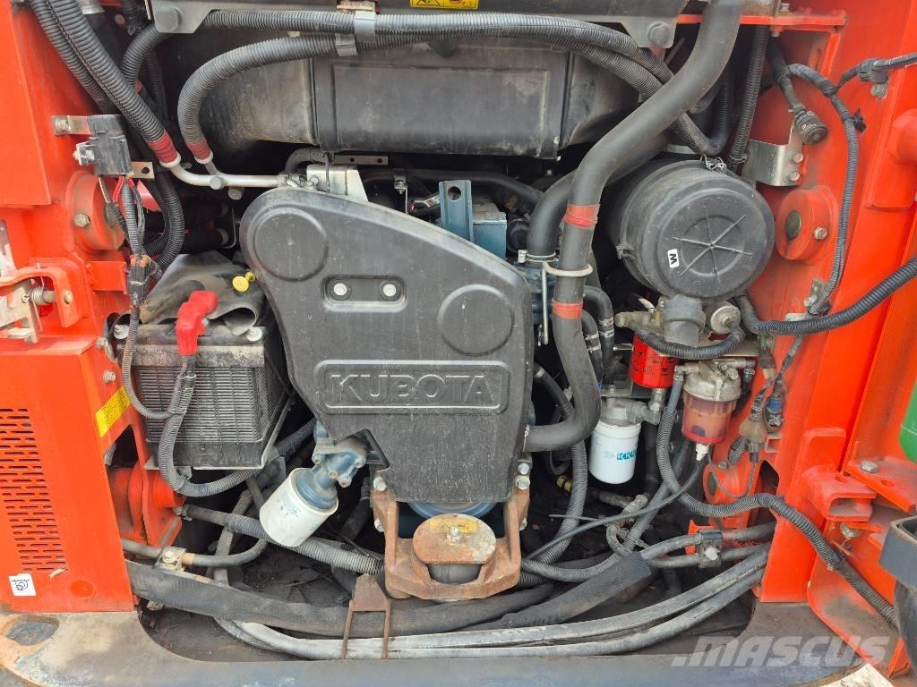 Kubota SSV 65 Schrankladers