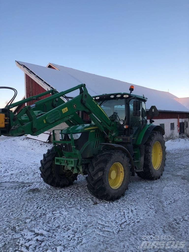 John Deere 6130 R Tractoren