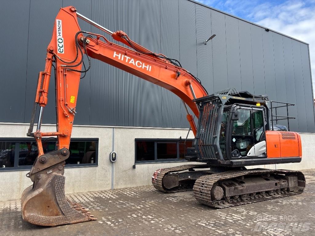 Hitachi ZX 210 LC-6 Rupsgraafmachines