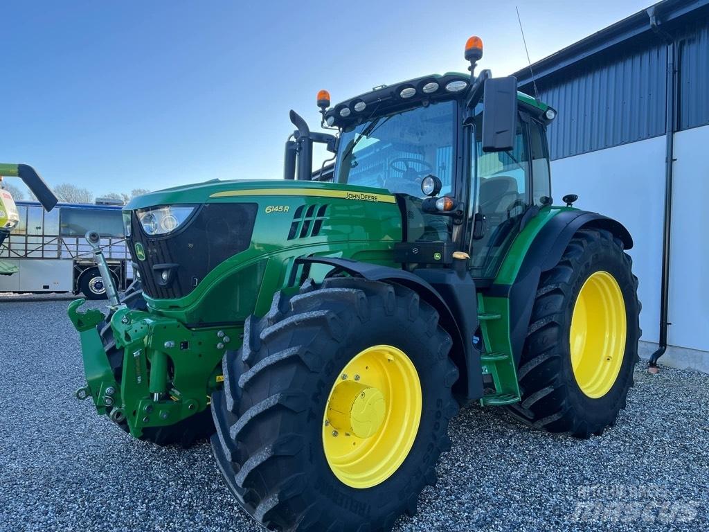 John Deere 6145 R Tractoren