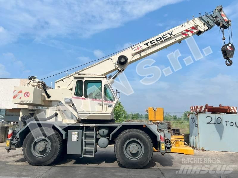 Terex A 300 Ruw terrein kranen