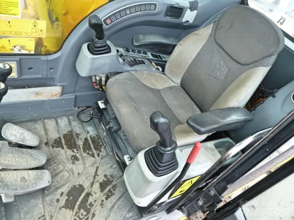 JCB JS 145 LC Rupsgraafmachines