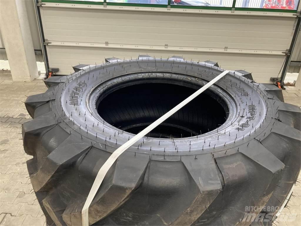 Mitas 405/70R20 Banden, wielen en velgen