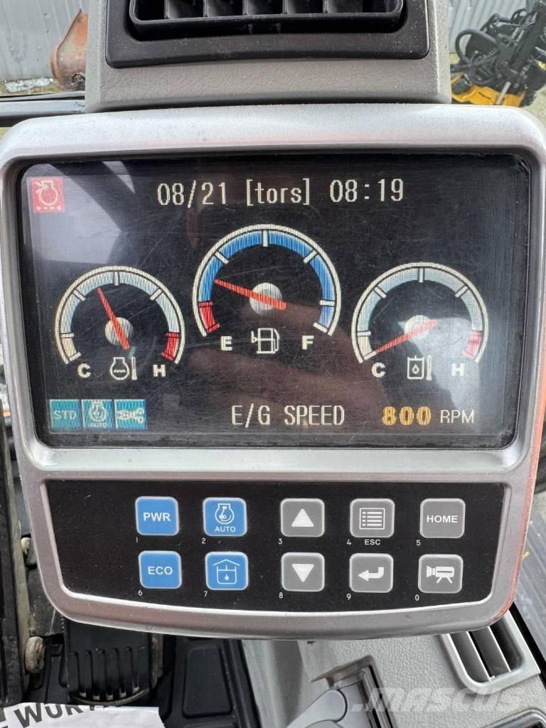 Doosan DX 140 W Wielgraafmachines