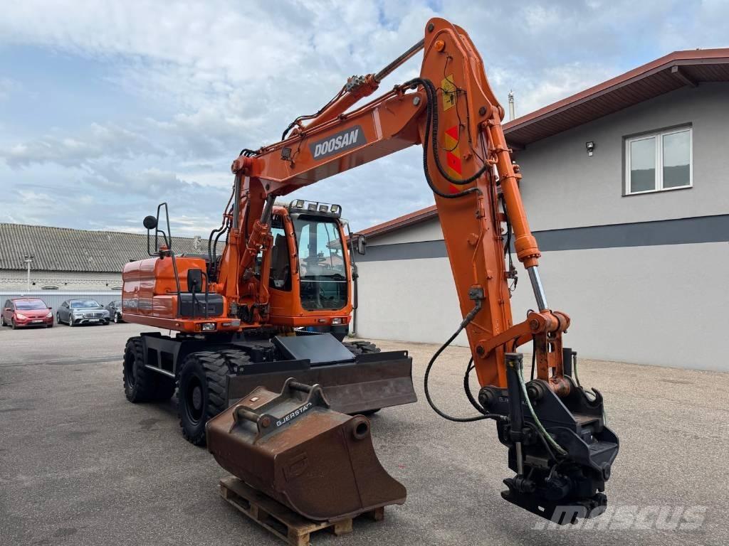 Doosan DX 140 W Wielgraafmachines