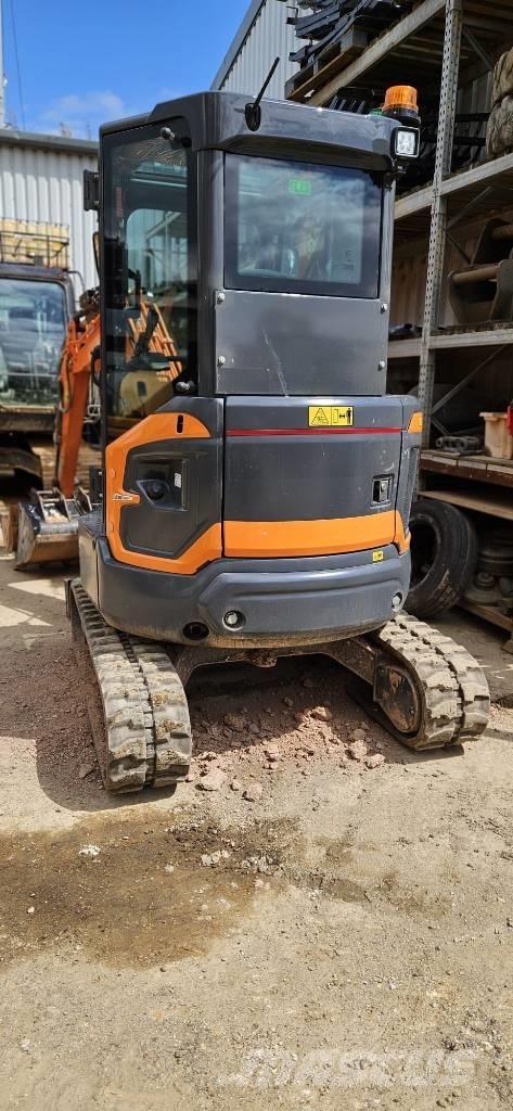 Develon DX 27 Z-7 Minigraafmachines < 7t