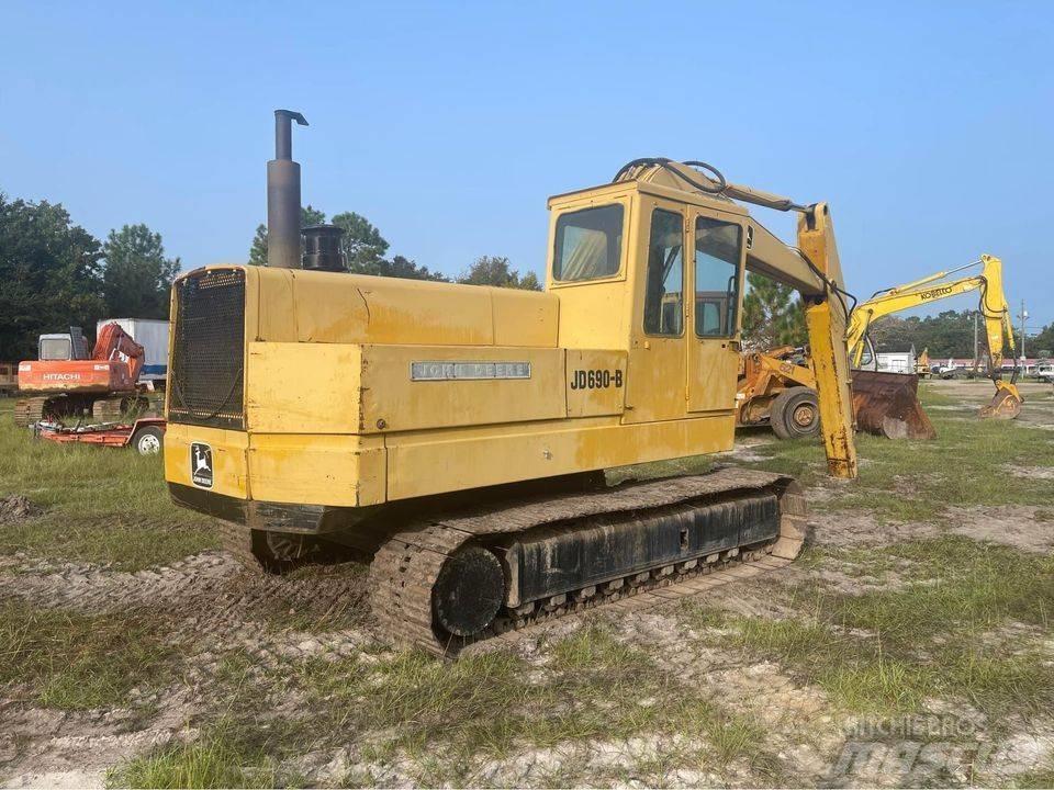 John Deere 690 B Rupsgraafmachines
