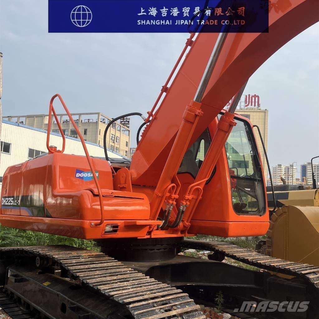 Doosan DH 225 Rupsgraafmachines