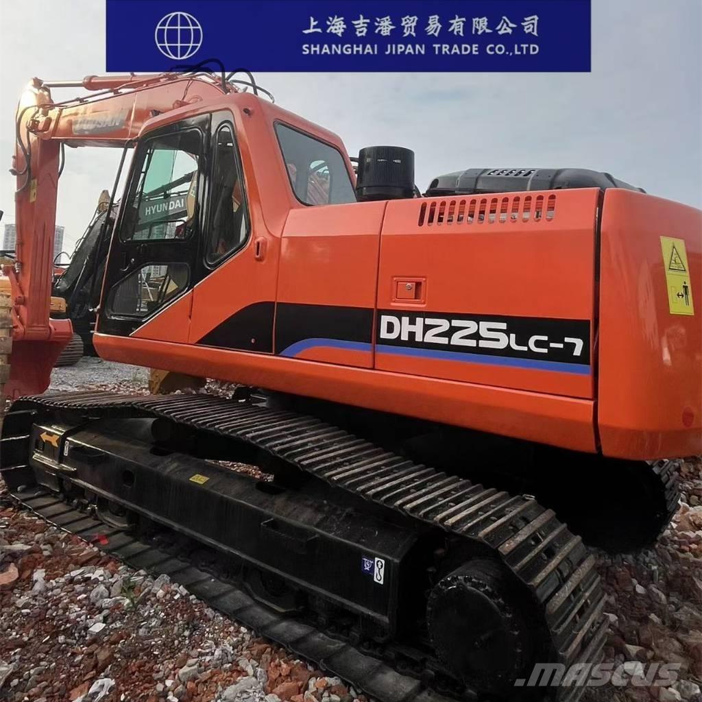Doosan DH 225 Rupsgraafmachines