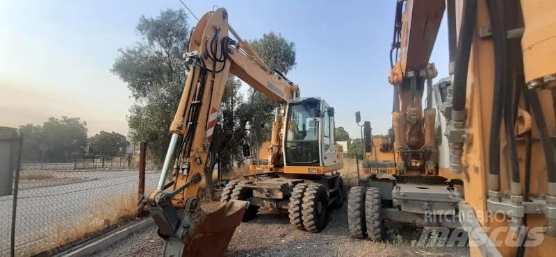 Liebherr A 904 C Wielgraafmachines