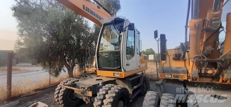 Liebherr A 904 C Wielgraafmachines